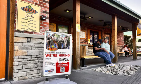 More Americans Forced to Settle for Part-Time Work as Labor Market Shows Strain