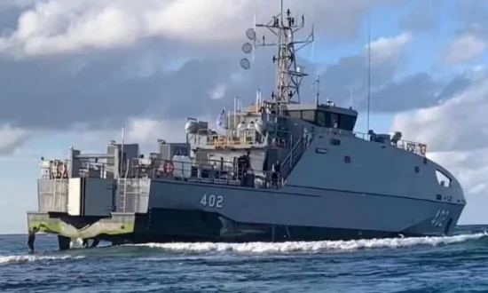 Fijian Navy Ship, Bought With Australian Help, Runs Aground a Month Later