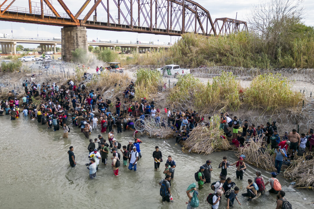 Texas Renews Border Security Disaster Declaration | The Epoch Times