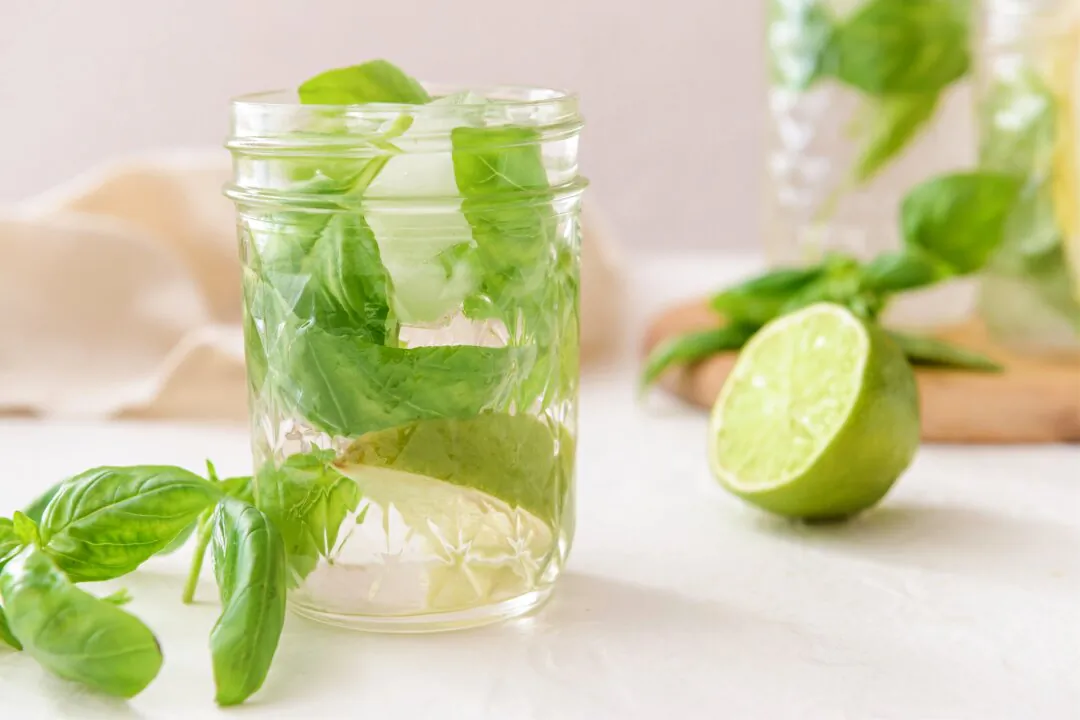 Ginger Basil Limeade (Recipe)