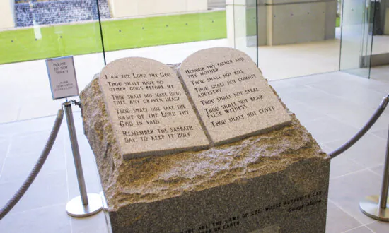 New Louisiana Law Requires Ten Commandments Be Displayed in All Classrooms