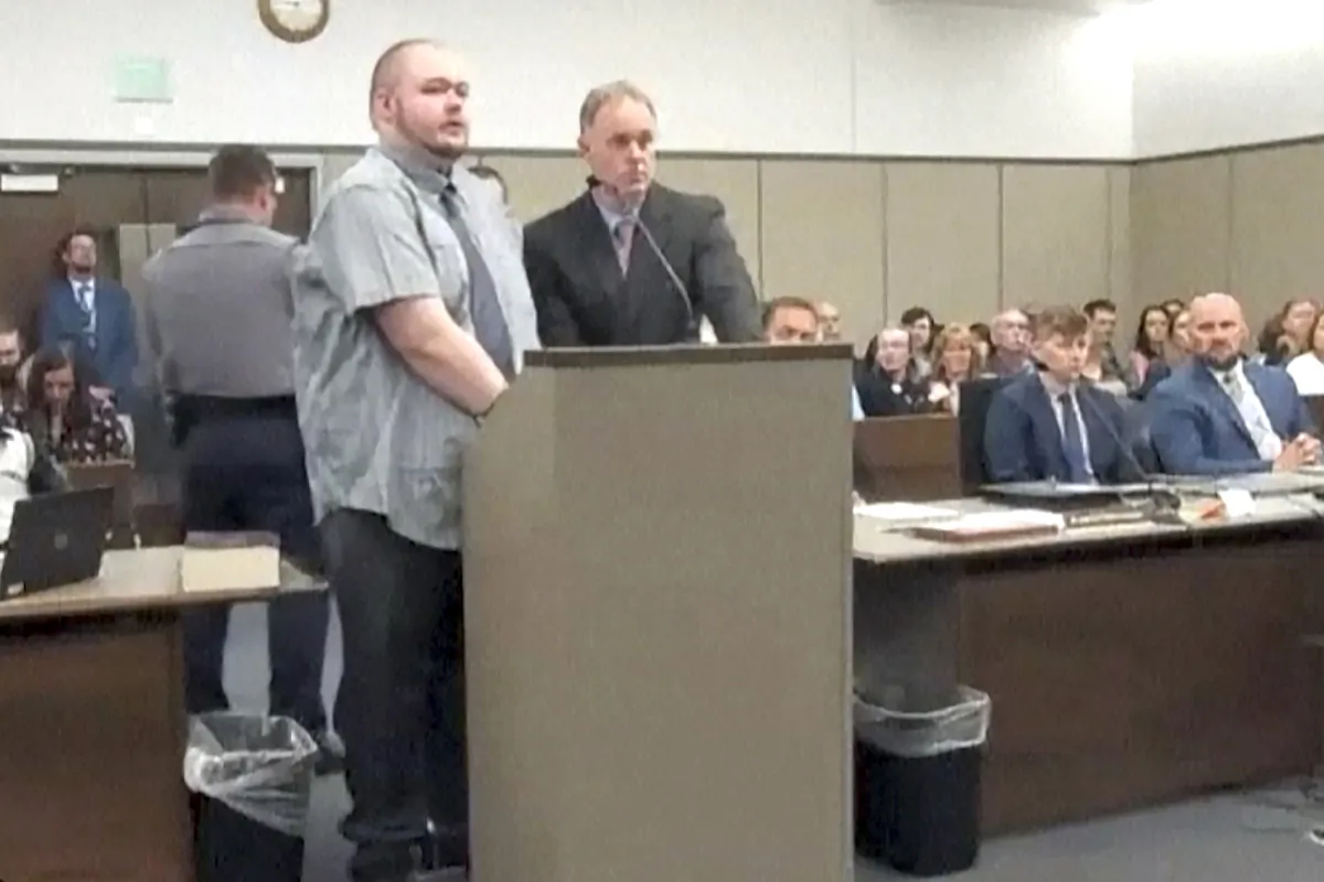 Anderson Lee Aldrich (L) appears in court in Colorado Springs, Colo., on June 26, 2023. (Colorado Judicial Branch via AP)