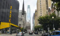 Philadelphia Residents Relax in Dilworth Park as Intense Heat Hits the City