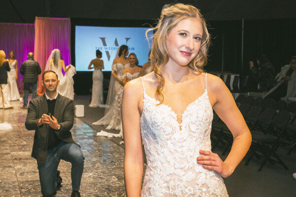 Woman Modeling a Wedding Dress Turns Around to a Big Surprise—Her Priceless Reaction Goes Viral