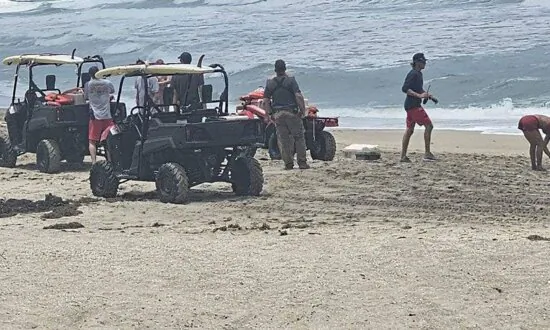 Pennsylvania Couple Drowns in Florida Rip Current While on Vacation With Their 6 Children
