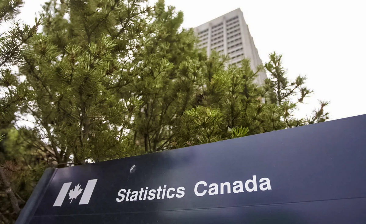 Signage marks the Statistics Canada offices in Ottawa on July 21, 2010. (The Canadian Press/Sean Kilpatrick)