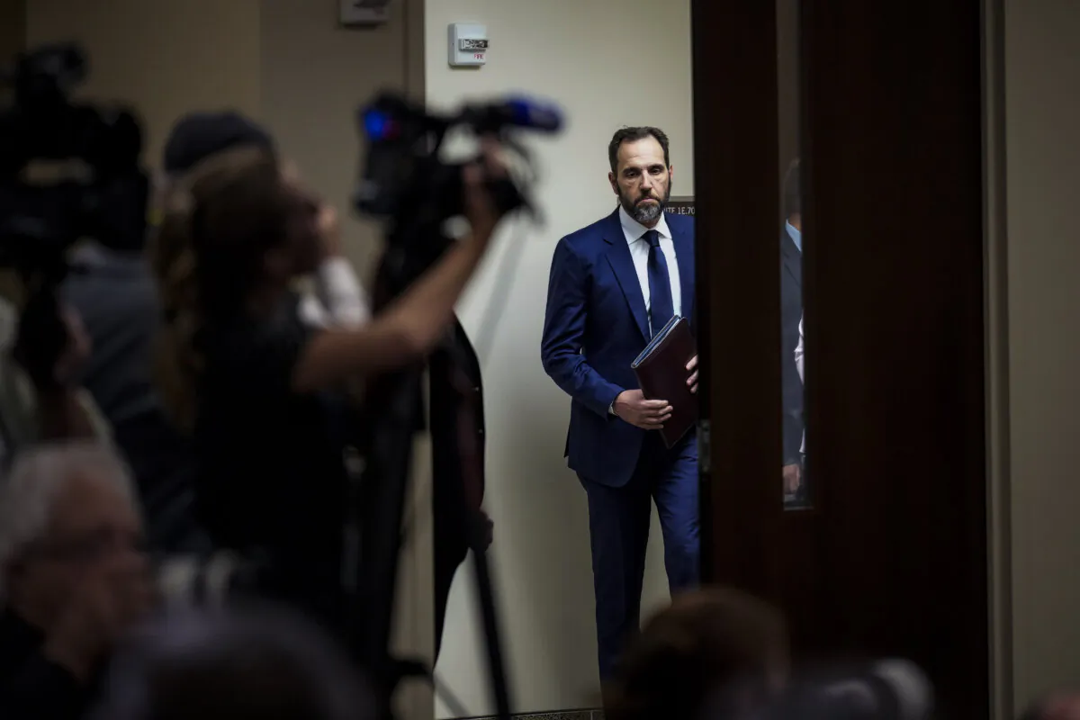 Special Counsel Jack Smith arrives to give remarks on a recently unsealed indictment, including four felony counts against former U.S. President Donald Trump in Washington, D.C., on Aug. 1, 2023. (Drew Angerer/Getty Images)