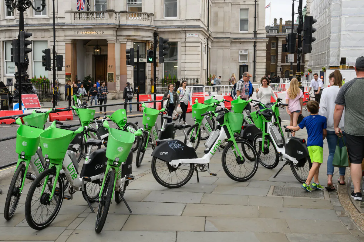Rental e-bikes are seen parked across a pavement in London on Aug. 14, 2023. (Leon Neal/Getty Images)