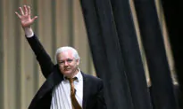 Australian Senator Says Hero’s Welcome for Assange Not Appropriate