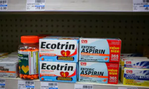 Many Older Americans Still Take Daily Aspirin Despite Warnings, Survey Finds