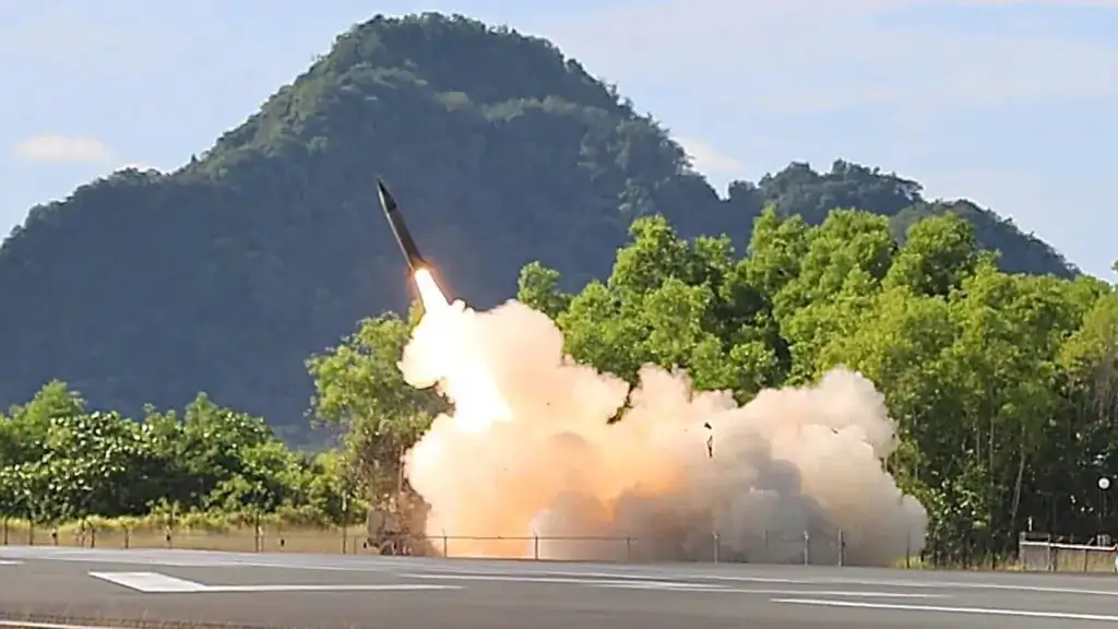 Tennessee National Guard’s 3rd Multi-Domain Task Force and the 1-181 Field Artillery Regiment deployed the Autonomous Multi-Domain Launcher (AML) along with two Precision Strike Missiles (PrSM), on June 16, 2024. (Courtesy of Sgt. Perla Alfaro/U.S. Army)