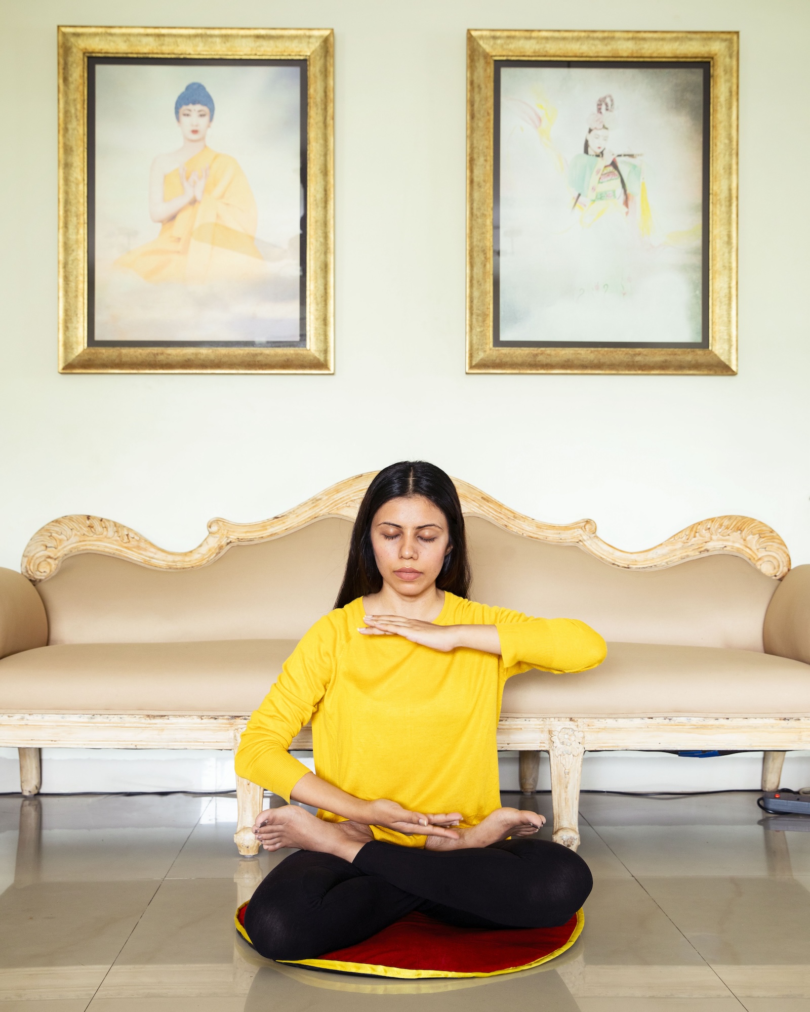 Ms. Shah practising the meditative exercises of Falun Dafa.