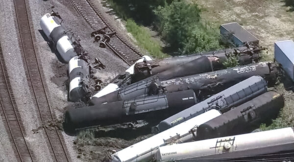 Freight Train Derails in Chicago Suburb, Prompting Temporary Evacuation