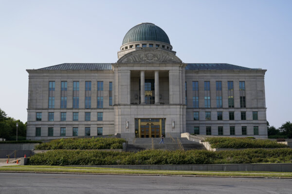 Iowa Supreme Court: State's 6-Week Abortion Ban Can Take Effect