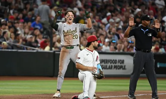 A’s Hit Four Homers to Roll Past D-backs, End Road Skid