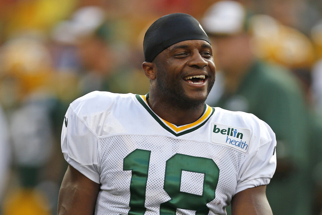 NFL Receiver Randall Cobb and Family ‘Lucky to Be Alive’ After House ...