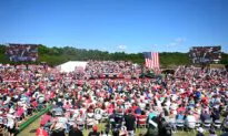 Trump Campaigns in Chesapeake, Virginia, After Debate