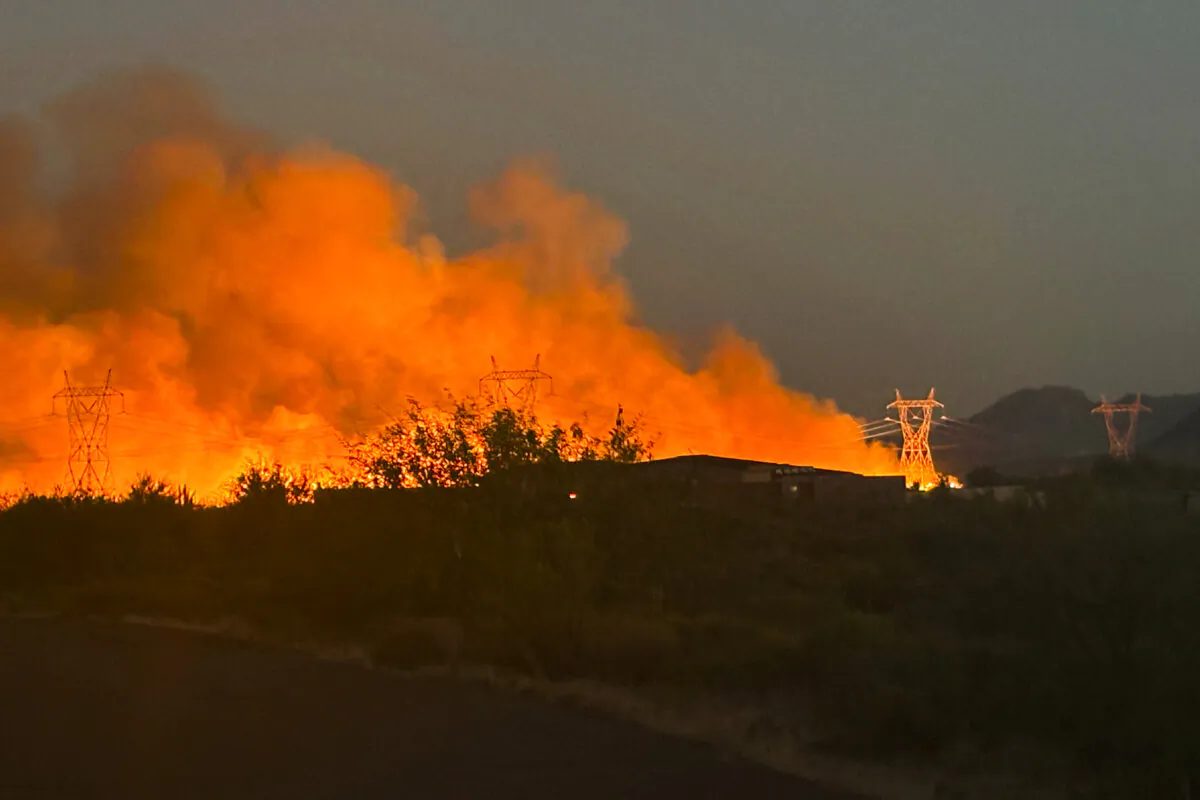 Smoke rising from the Boulder View fire near Phoenix on June 27, 2024. (Department of Forestry and Fire Management via AP)