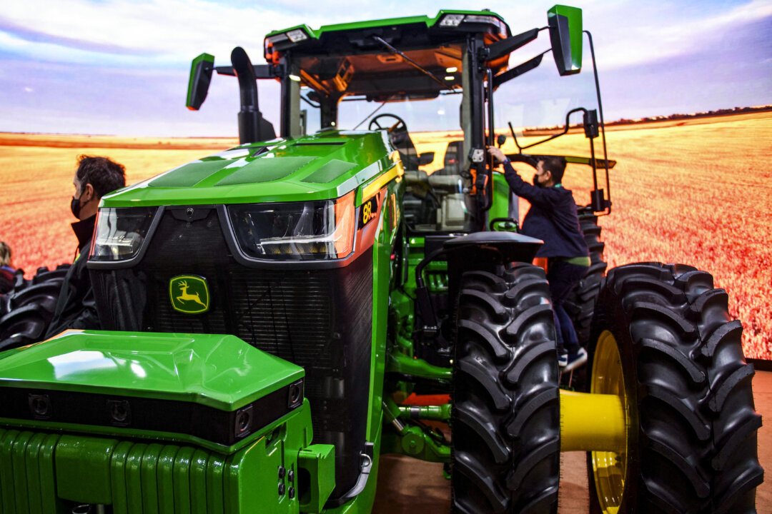 Deere Settles FTC Lawsuit Over Farmers’ Right to Repair Equipment