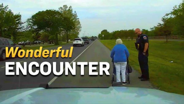 Officer Gives Elderly Woman an Unforgettable Ride