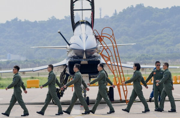 Commerce Blacklists 4 Companies for Training Chinese Military Pilots
