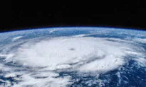 US Weather Agency Warns Texans to Complete Preparations Before Hurricane Hits State