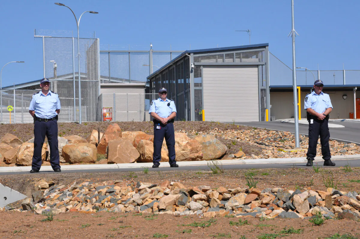 Federal police outside Yongah Hill Immigration Detention Centre in Northam, Western Australia, on Aug. 26, 2012. (AAP Image/Rebecca Le May)