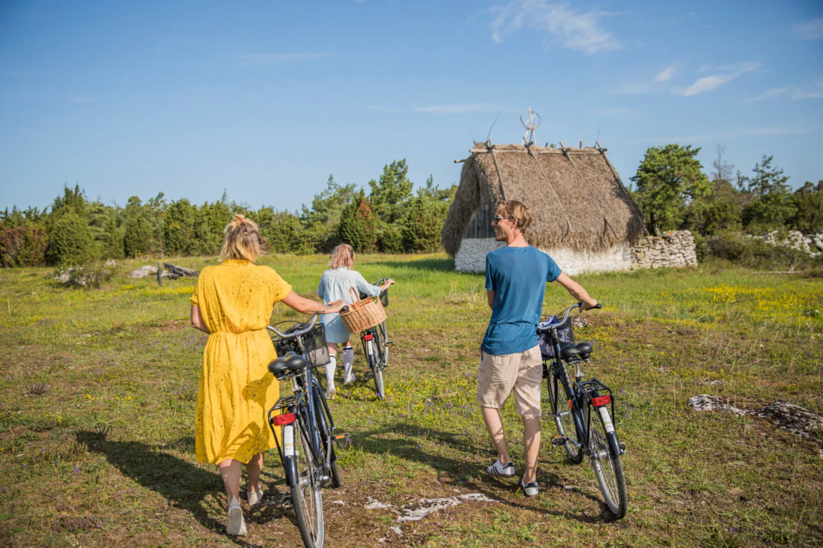 Biking on Gotland, a great way to get close to nature. (Tina Axelsson/imagebank.sweden.se)