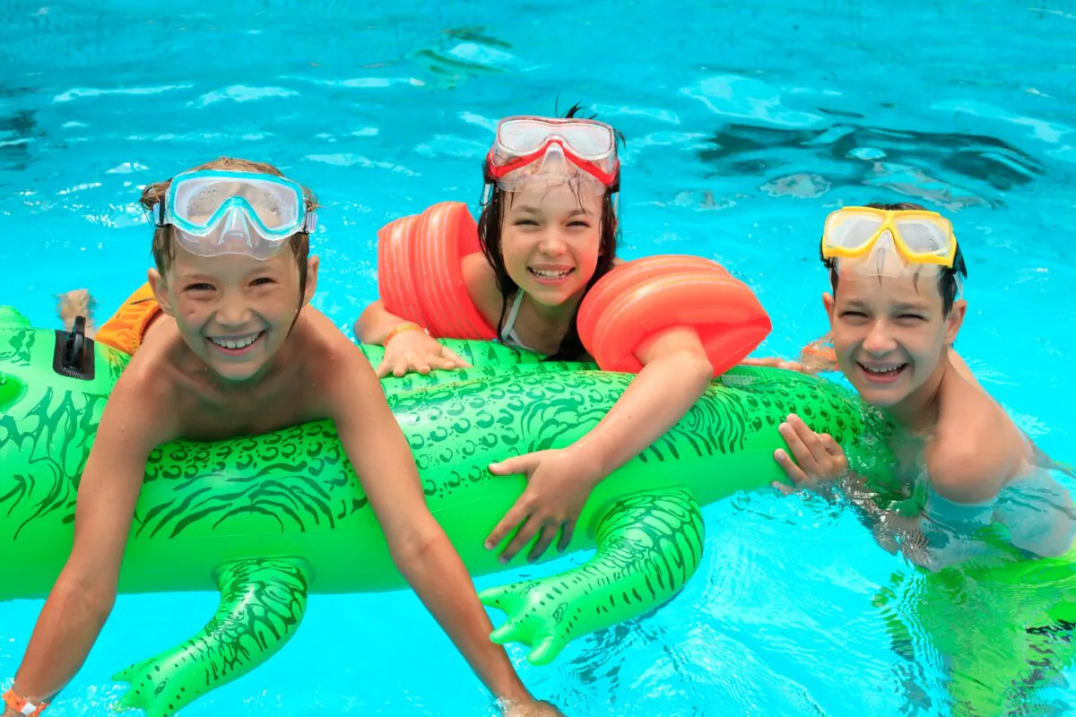 Kids in swimming pool. (Dreamstime/TNS)