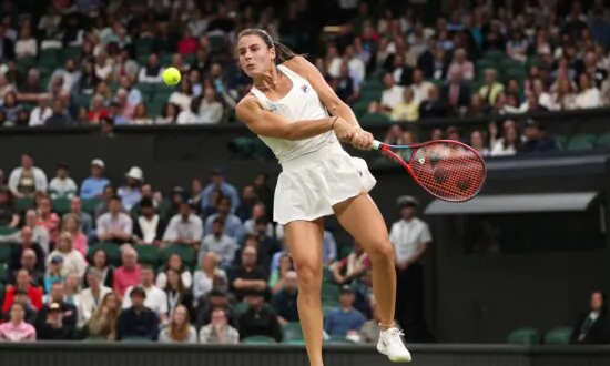 Coco Gauff Unable to Change Gameplan at Wimbledon in Loss to Emma Navarro