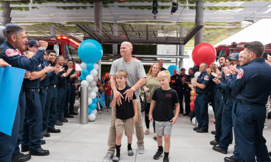 ‘Special Moment’: Firefighters Surprise California Fire Battalion Chief at His Last Chemotherapy Treatment