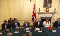 Starmer Vows to Loosen Whitehall’s ‘Tight Grip’ on Cities and Regions