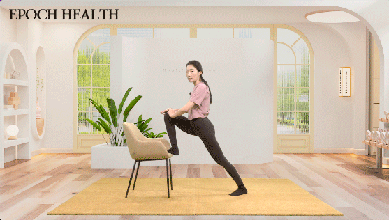 Forward and Backward Lunges. (The Epoch Times)