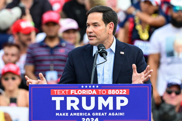 Trump Puts Spotlight on Rubio at Florida Rally Amid VP Speculation