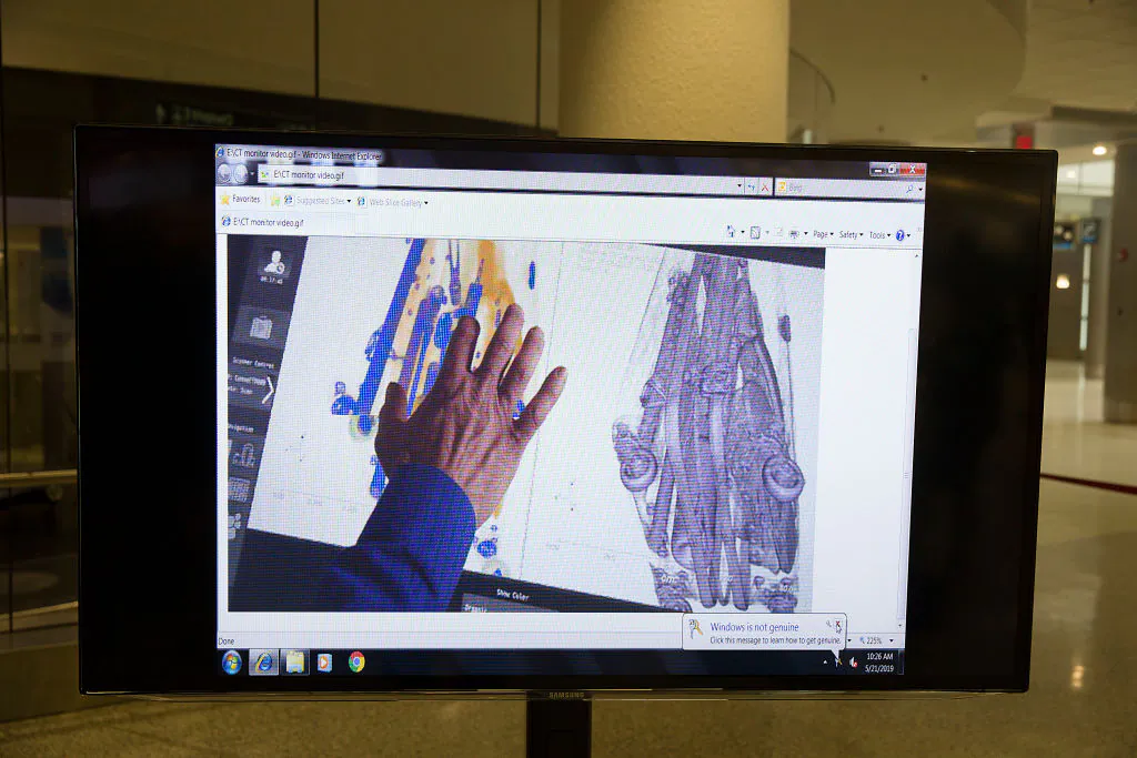 A demonstration video shows a screen replicating what is seen in the Transportation Security Administration's (TSA) new 3-D scanner at the Miami International Airport on May 21, 2019 in Miami, Florida. TSA has begun using the new 3-D computed tomography (CT) scanner in a checkpoint lane to detect explosives and other prohibited items that may be inside carry-on bags. (Photo by Joe Raedle/Getty Images)