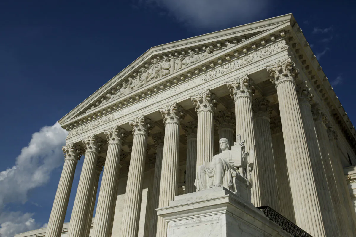 The Supreme Court of the United States in Washington on May 7, 2019. (Samira Bouaou/The Epoch Times)