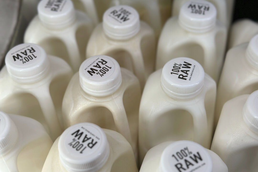 California Raw Milk Recalled After Bird Flu Detected in Retail Sample