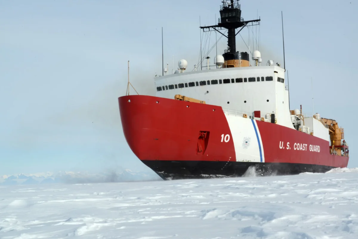 The Coast Guard Cutter USCGC Polar Star breaks through Antarctic sea ice near the National Science Foundation's McMurdo Station on Jan. 15, 2017. (U.S. Coast Guard photo by Chief Petty Officer David Mosley/Public Domain)
