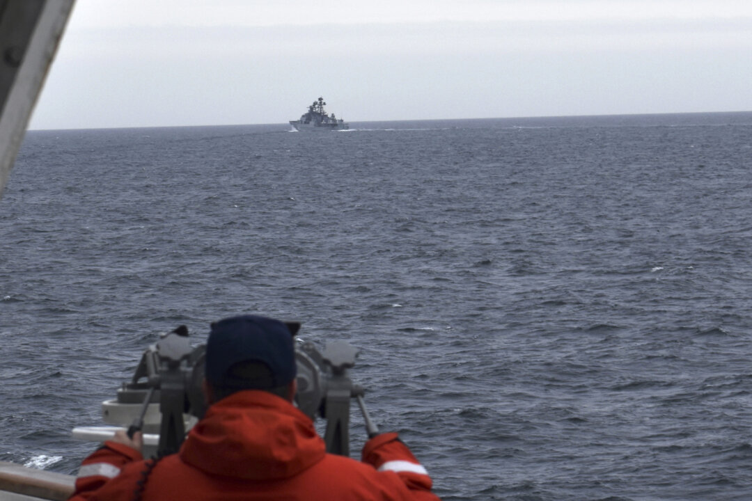US Monitors Chinese Marine Presence in Arctic Near Alaska as It Secures Greenland Deal