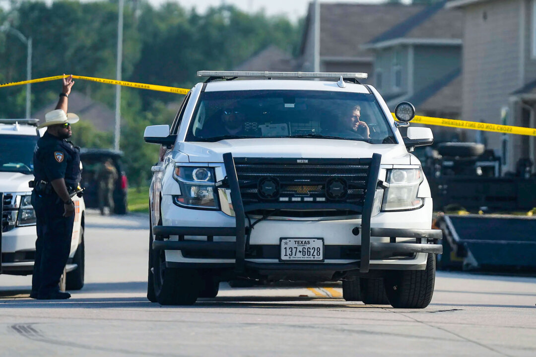 Manhunt Underway After Texas Deputy Ambushed, Fatally Shot in Line of ...