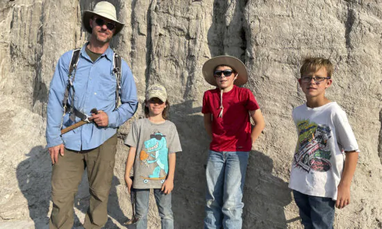 Taking the Kids: Kids Discover a Rare ‘Teen Rex’ in the Badlands of North Dakota