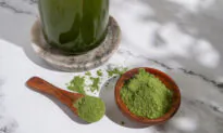 Environmental Nutrition: Should You Try Greens Powder?