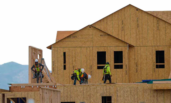 Falling Mortgage Rates Fail to Spark Buyer Interest as Applications Plunge