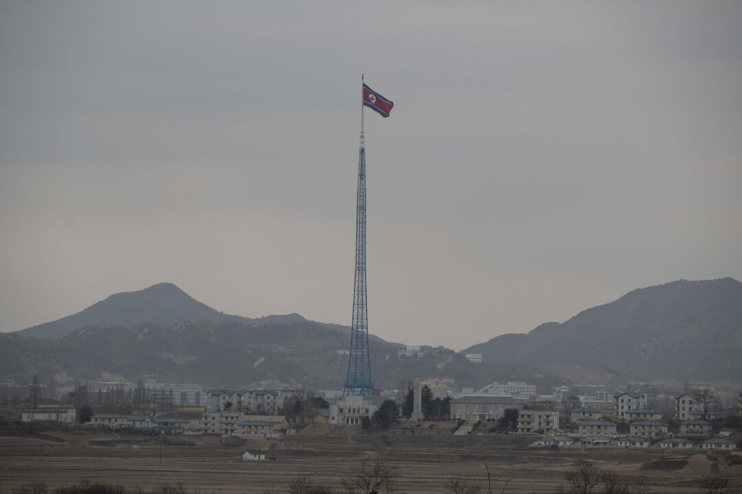 North Korea Preparing to Set Off Explosions Along Roads Linked to South Korea, Says Seoul