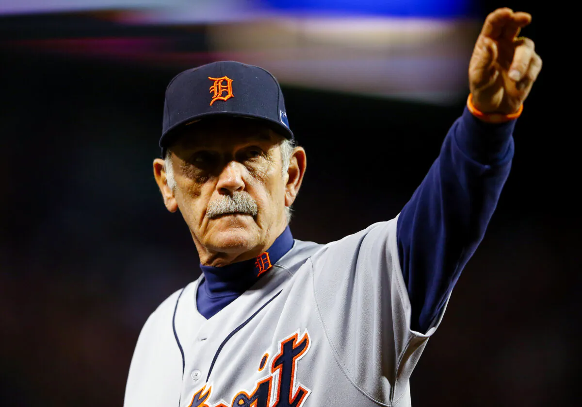Jim Leyland of the Detroit Tigers walks back to the dugout after defeating the Boston Red Sox 1–0 in Game One of the American League Championship Series at Fenway Park in Boston, Massachusetts., on October 12, 2013. (Photo by Al Bello/Getty Images)