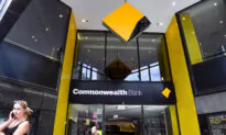 Commonwealth Bank Backs Down on Cash Withdrawal Fee After Political Pressure