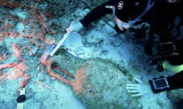 Divers Discover 2,000-Year-Old Hull of Shipwreck With Hundreds of Roman-Era Artifacts Off Greece