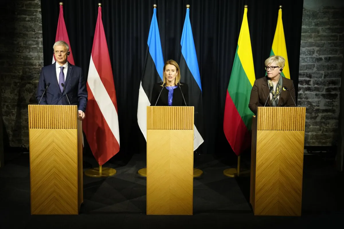 (L to R) Then-Latvian Prime Minister Krisjanis Karins, Estonian Prime Minister Kaja Kallas, and Lithuanian Prime Minister Ingrida Simonyte attend a joint news conference in Tallinn, Estonia, on Feb. 3, 2023. (Pavel Golovkin/AP Photo)