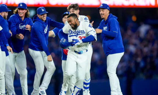Dodgers’ Teoscar Hernández Keeps Solid Season Going With Victory in HR Derby