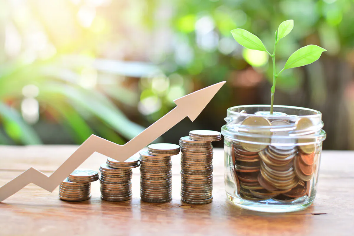 In theory, compound interest is a very simple concept to grasp. In practice, however, it seems most people don’t understand it. (ITTIGallery/Shutterstock)